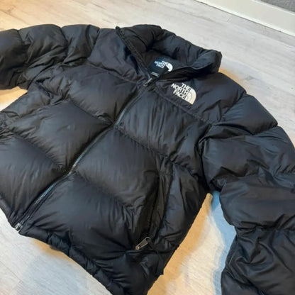 The North Face 700 Men’s Puffer Jacket – Black (Medium) 🏔️
